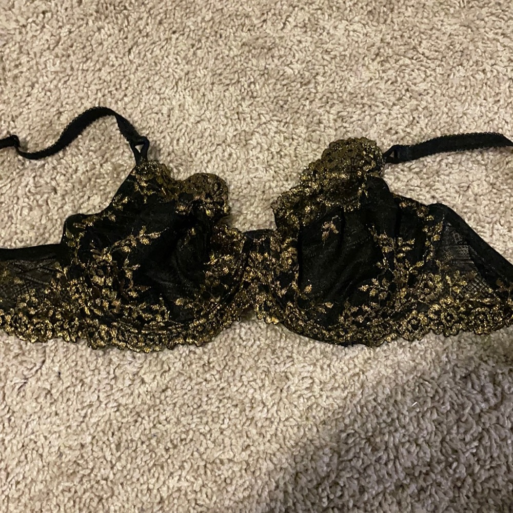 Wacoal Black and Gold bra 36C